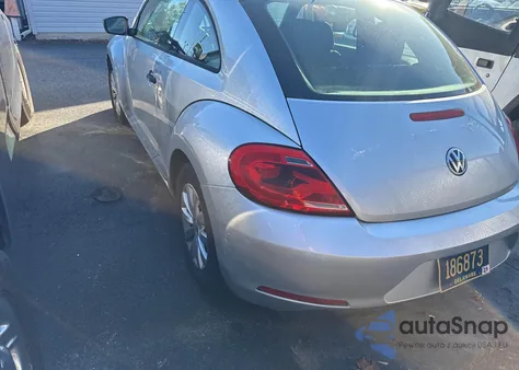2013 Volkswagen Beetle z USA, uszkodzony, nr VIN 3VWFP7AT0DM636778